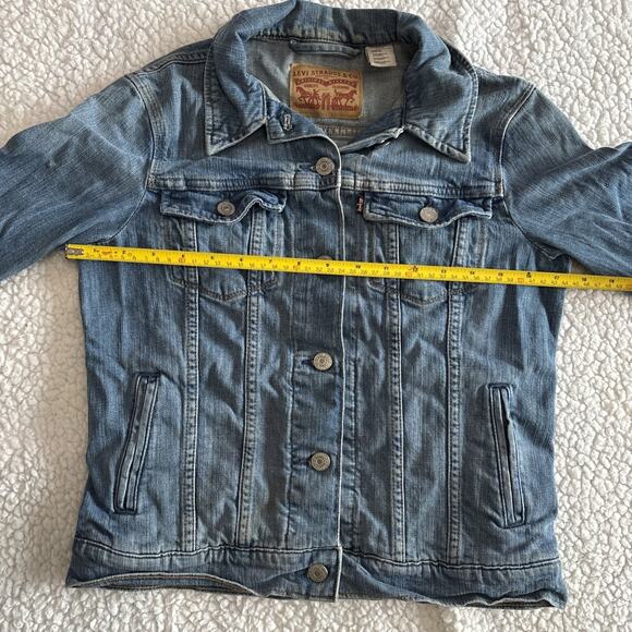 Levis Jean Jacket Women Medium Blue Trucker Biker Western Denim Button Up Top - Picture 8 of 13